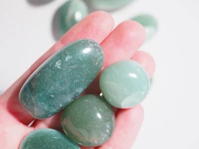 Aventurin-Schätze bei CrystalScents: Für Momente voller Harmonie und Inspiration