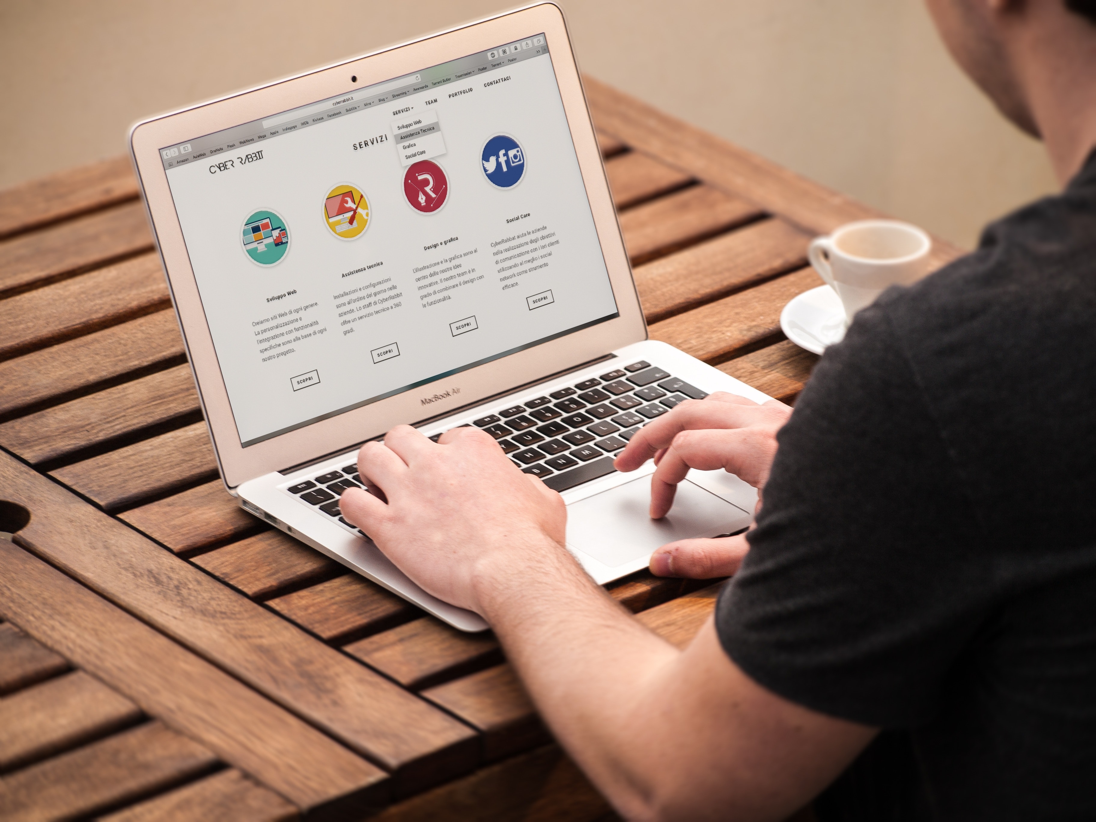 The Benefits of Using GloPay for International Freelance Payments