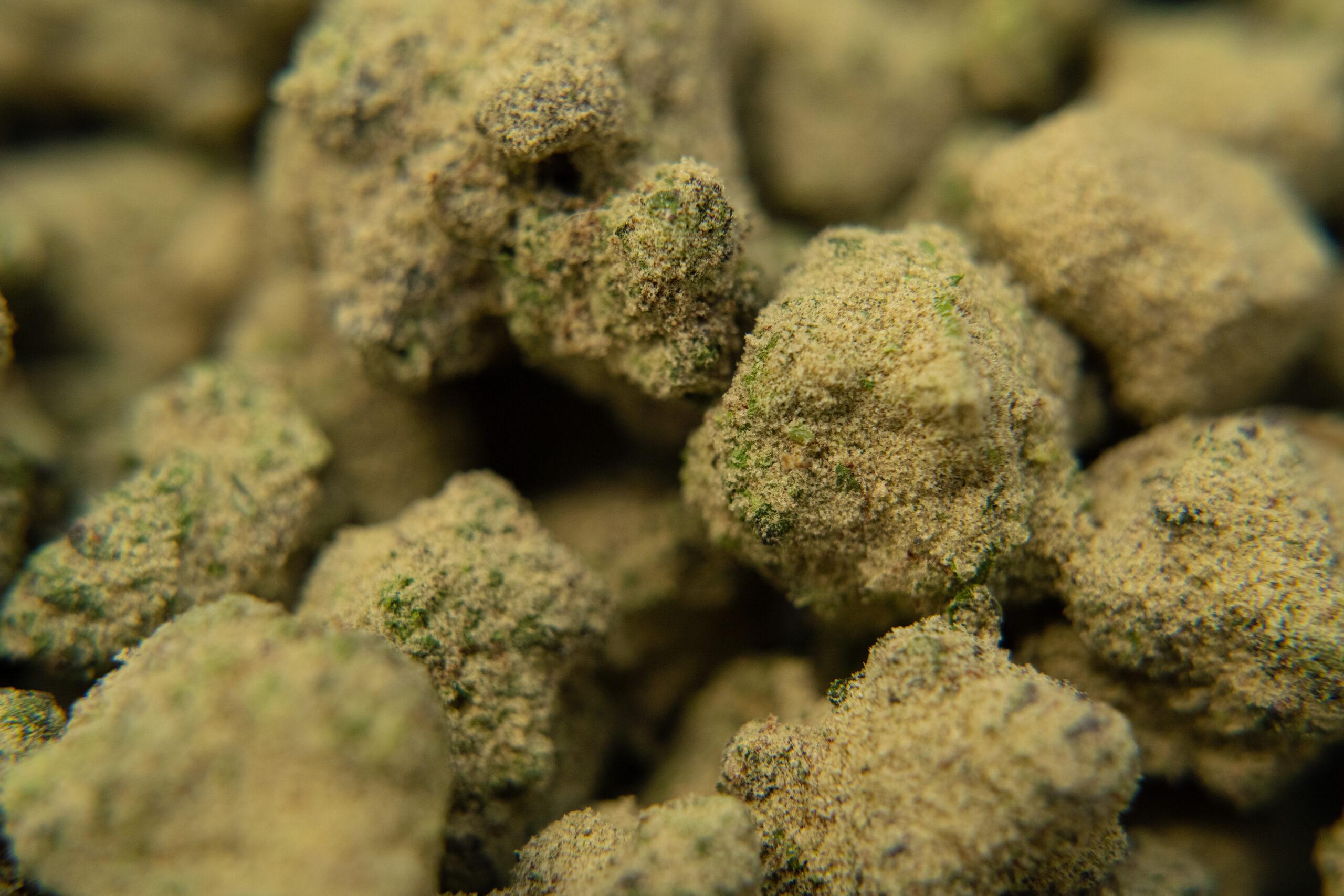 Moonrocks & THC Vape Products – Explore Our Europe Vape Shop with E-Liquids, Kits, Gummies & Accessories