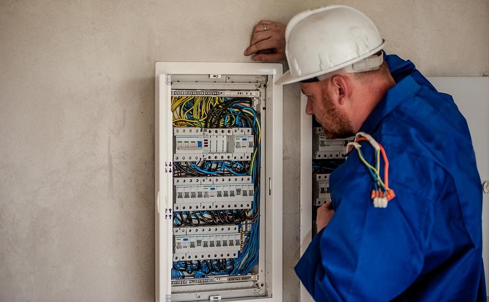 Elektro Notdienst in der Nähe: Ein unverzichtbarer Service bei elektrischen Störungen