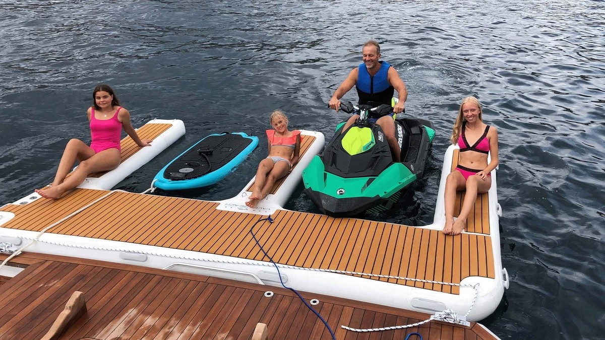 Entspannung auf dem Meer neu definiert mit einem luxuriösen boot pool für Superyachten