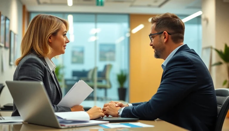 Headhunter Schweiz interviewt Kandidaten in einem modernen Büro, um Rekrutierungserfolge zu sichern.